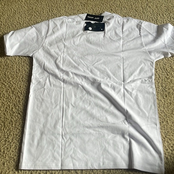 Off-white - Picture 3 of 3